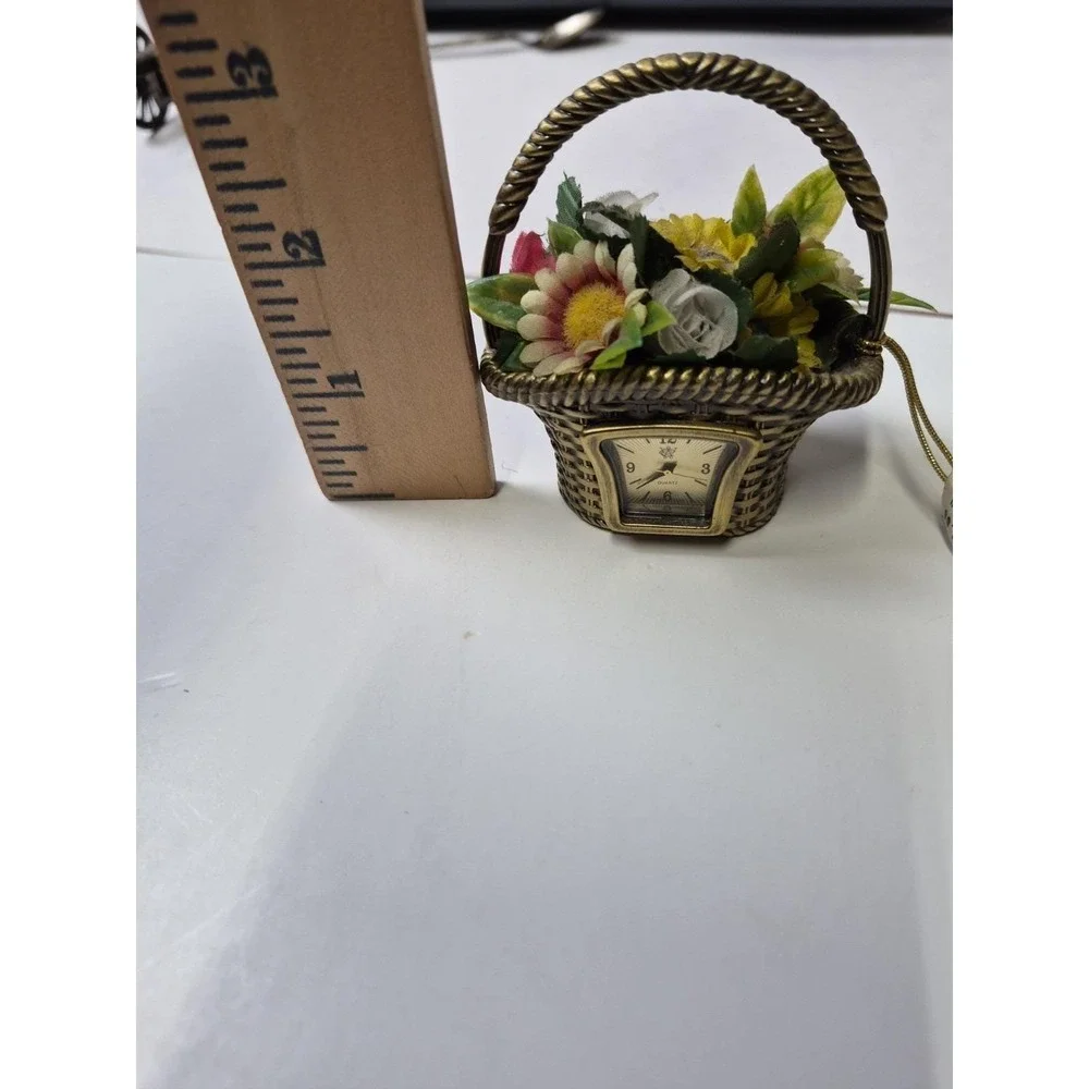 Vintage Waterbury Clock Co Timex Mini Flower Basket Clock Quartz Brass Figurine